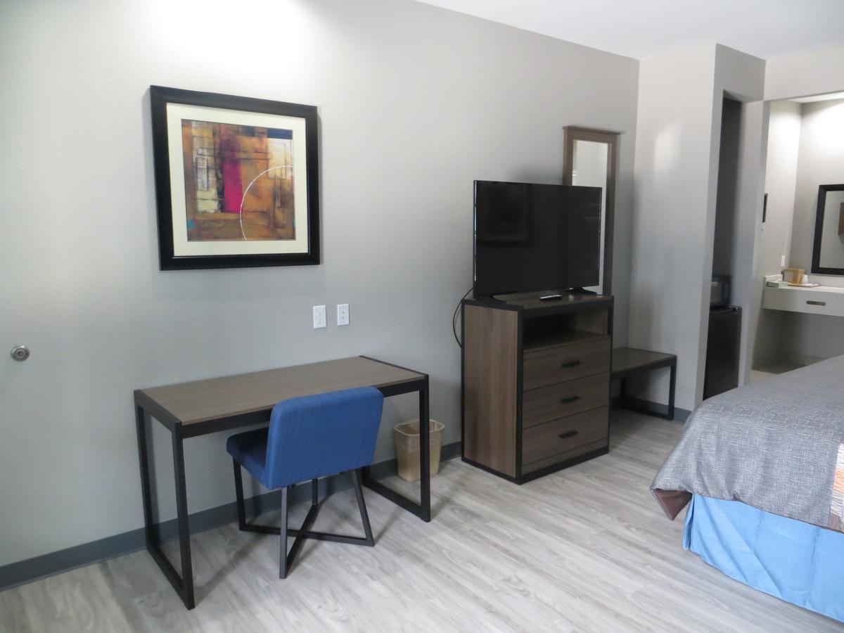 Haven Inn & Suites Willowbrook (Adults Only) Houston Exterior photo