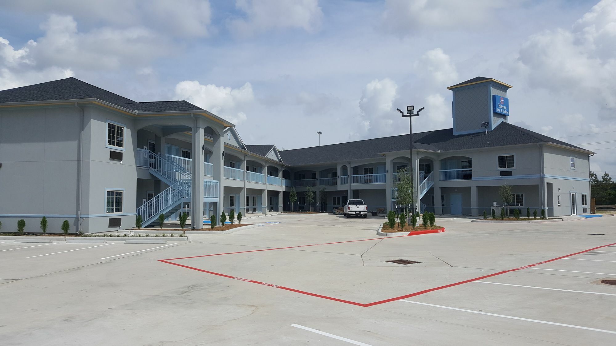 Haven Inn & Suites Willowbrook (Adults Only) Houston Exterior photo