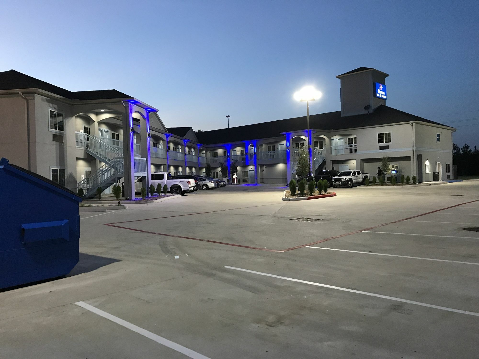 Haven Inn & Suites Willowbrook (Adults Only) Houston Exterior photo