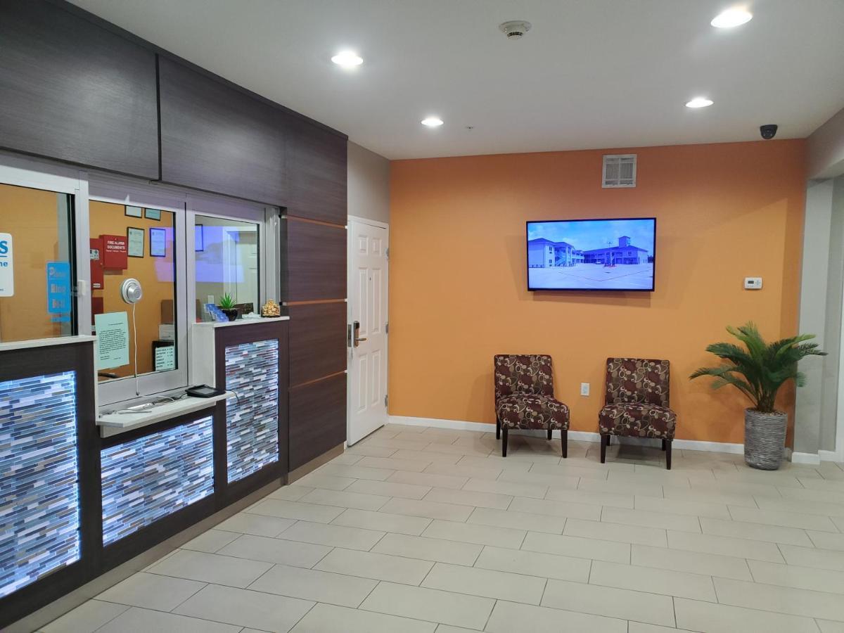 Haven Inn & Suites Willowbrook (Adults Only) Houston Exterior photo